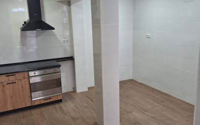 Revente - Maison mitoyenne -
Sax