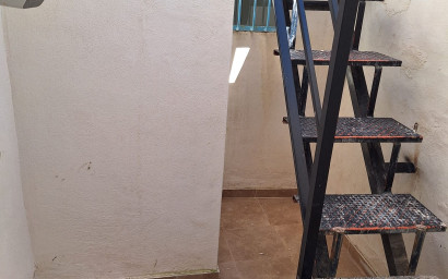 Revente - Maison mitoyenne -
Sax