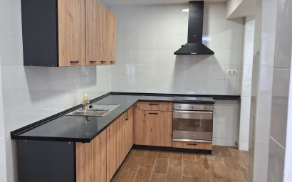 Revente - Maison mitoyenne -
Sax