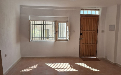 Revente - Maison mitoyenne -
Sax