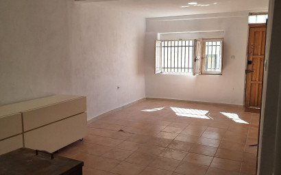 Revente - Maison mitoyenne -
Sax