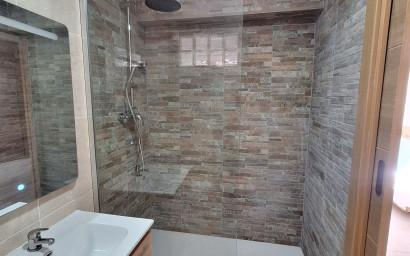 Revente - Maison mitoyenne -
Sax