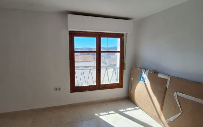 Revente - Maison mitoyenne -
Sax