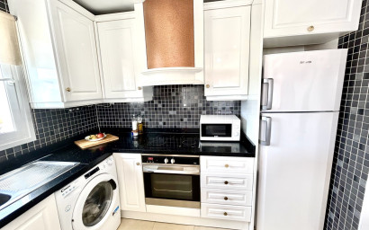 Resale - Apartment -
Villamartín