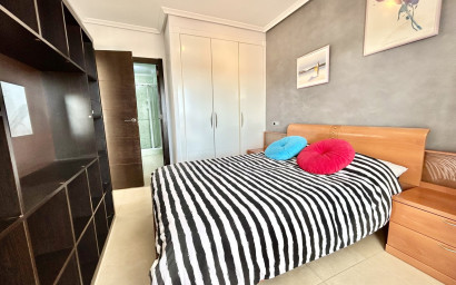 Resale - Apartment -
Villamartín