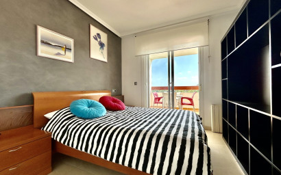 Resale - Apartment -
Villamartín