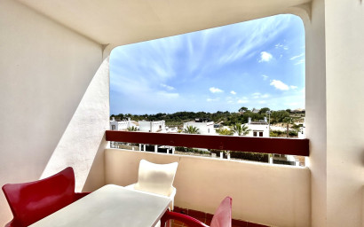 Resale - Apartment -
Villamartín