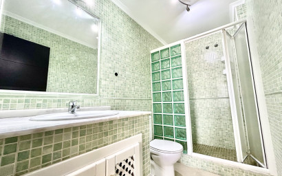 Resale - Apartment -
Villamartín