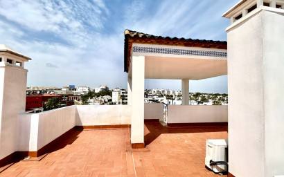 Resale - Apartment -
Villamartín