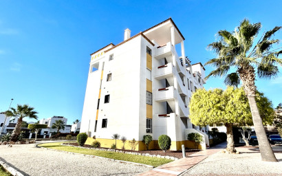 Resale - Apartment -
Villamartín