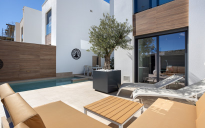 Resale - Villa -
Benijofar