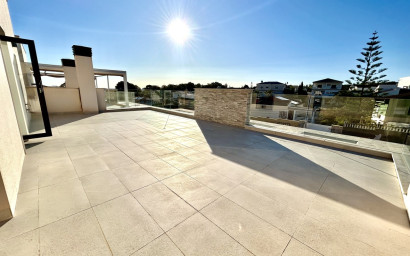 Resale - Villa -
Torrevieja - Los Balcones