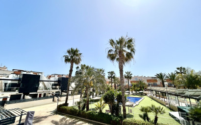 Revente - Maison mitoyenne -
Los Dolses