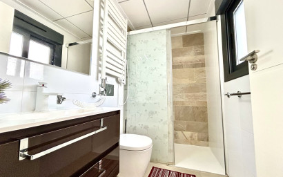 Revente - Maison mitoyenne -
Los Dolses