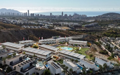 Herverkoop - Herenhuis -
Finestrat