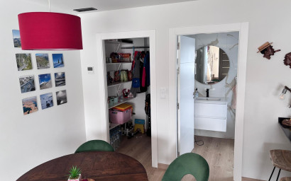 Resale - Townhouse -
Los Montesinos - La Herada