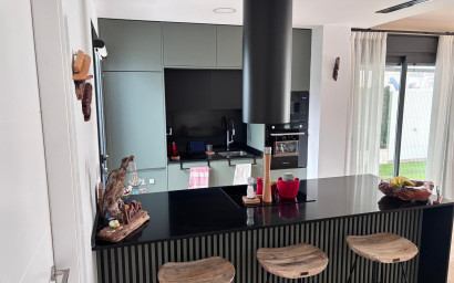 Resale - Townhouse -
Los Montesinos - La Herada