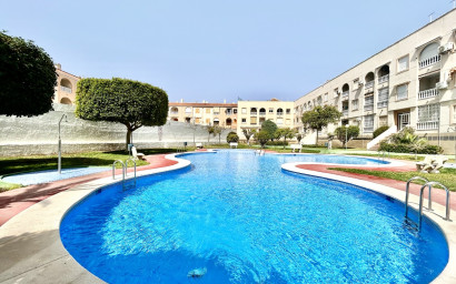 Resale - Apartment -
Torrevieja