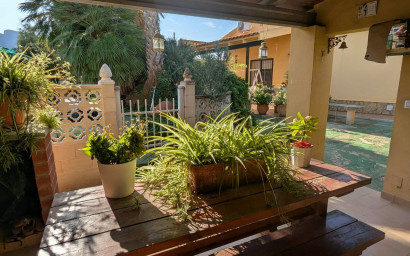 Resale - Villa -
Orihuela Costa - Orihuela