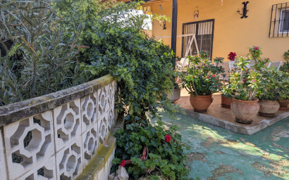 Resale - Villa -
Orihuela Costa - Orihuela