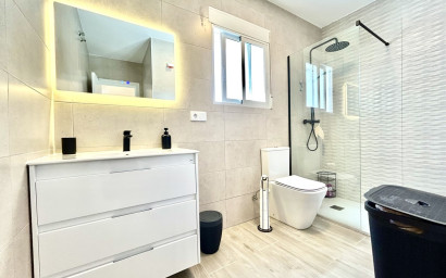 Revente - Villa -
Villamartín