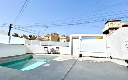 Revente - Villa -
Villamartín