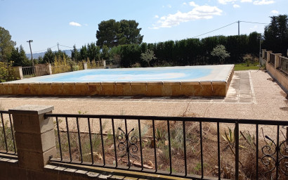 Resale - Finca - Country Property -
Yecla