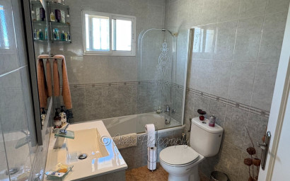 Herverkoop - Villa -
Catral