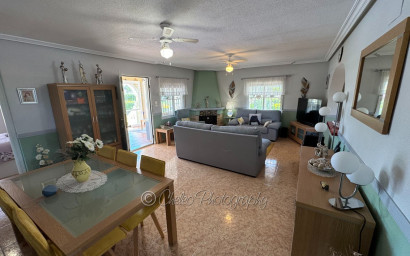 Herverkoop - Villa -
Catral