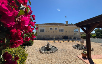 Herverkoop - Villa -
Catral