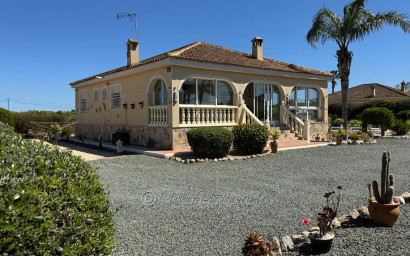 Herverkoop - Villa -
Catral