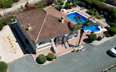 Herverkoop - Villa -
Catral