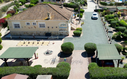 Herverkoop - Villa -
Catral