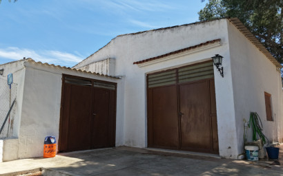 Resale - Finca - Country Property -
Yecla