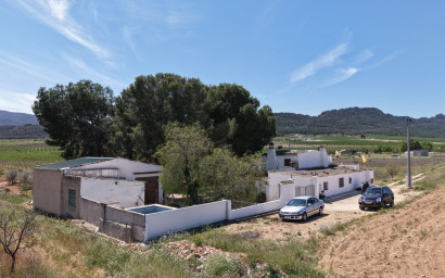 Resale - Finca - Country Property -
Yecla