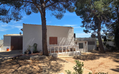 Resale - Finca - Country Property -
Yecla