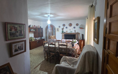 Resale - Finca - Country Property -
Yecla