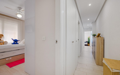 Herverkoop - Bungalow -
Torrevieja - Playa de los Naufragos