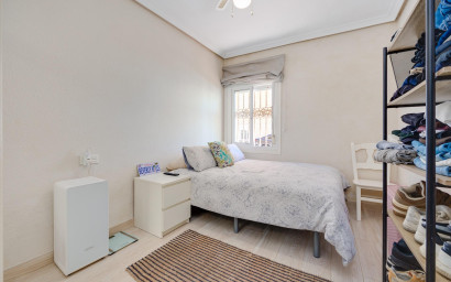 Herverkoop - Bungalow -
Torrevieja - Playa de los Naufragos