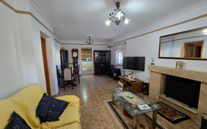 Resale - Villa -
Sax