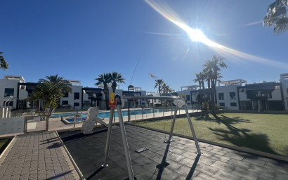 Revente - Appartement -
La Zenia