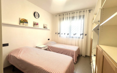 Revente - Appartement -
La Zenia