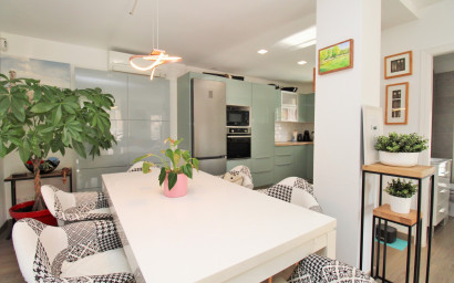 Herverkoop - Herenhuis -
Villamartín