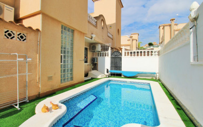 Herverkoop - Herenhuis -
Villamartín