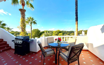 Resale - Villa -
Villamartín