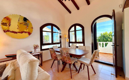 Resale - Villa -
Villamartín