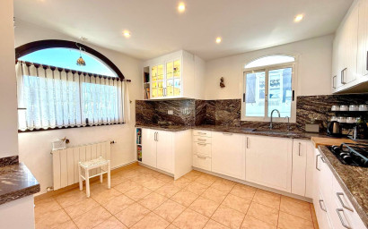 Resale - Villa -
Villamartín