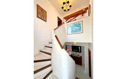 Resale - Villa -
Villamartín