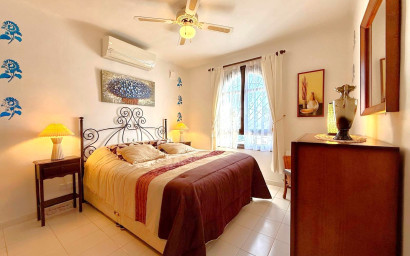 Resale - Villa -
Villamartín