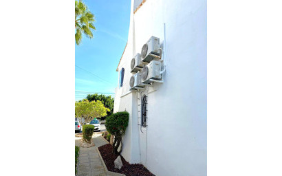 Resale - Villa -
Villamartín